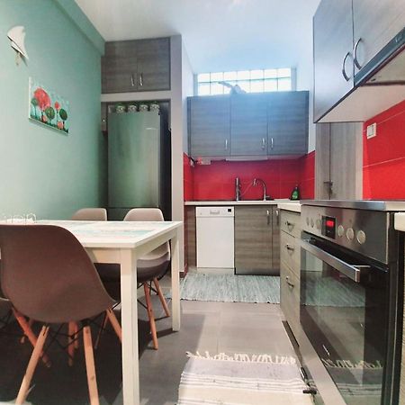 Ilias' Cosy And Relaxing Apartment アテネ エクステリア 写真