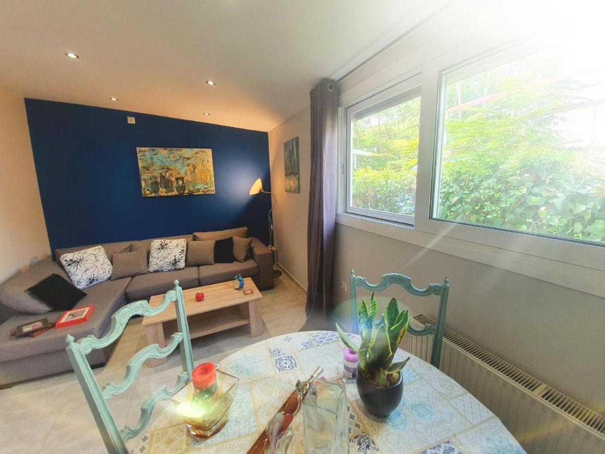 Ilias' Cosy And Relaxing Apartment アテネ エクステリア 写真