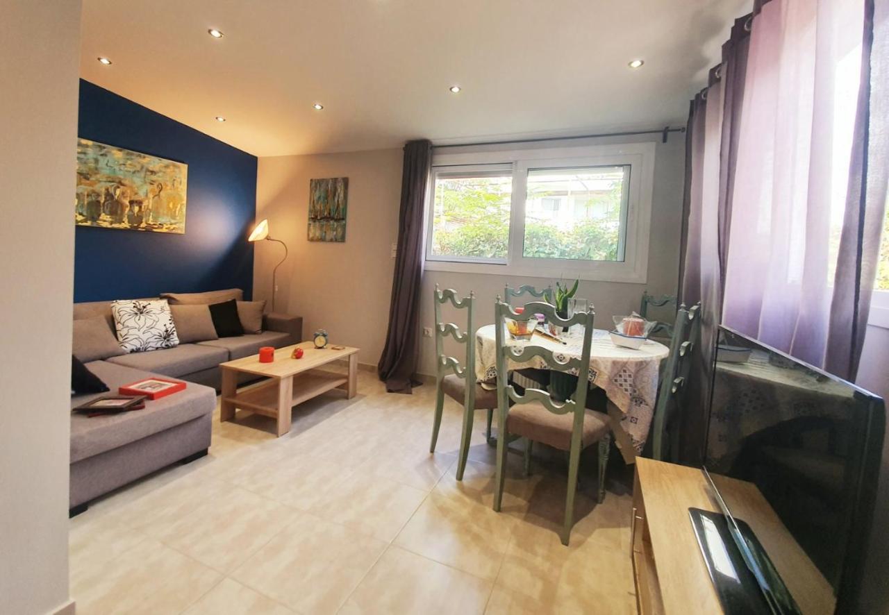 Ilias' Cosy And Relaxing Apartment アテネ エクステリア 写真