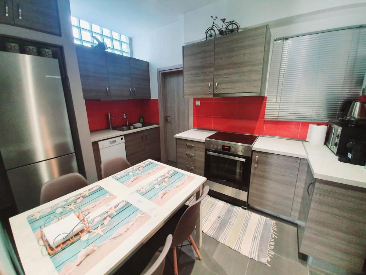 Ilias' Cosy And Relaxing Apartment アテネ エクステリア 写真